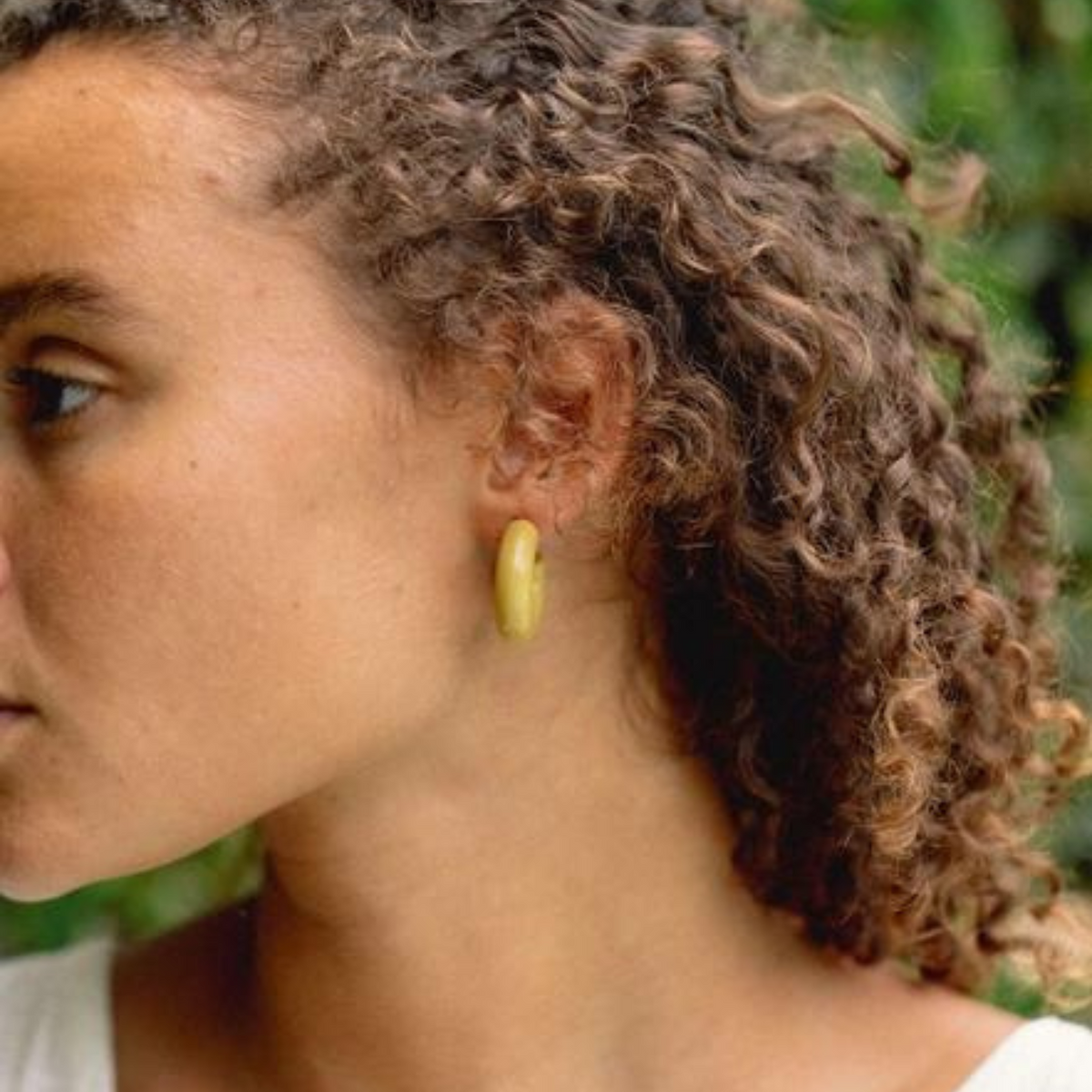 Acetate hypoallergenic hoop earrings in lemongrass