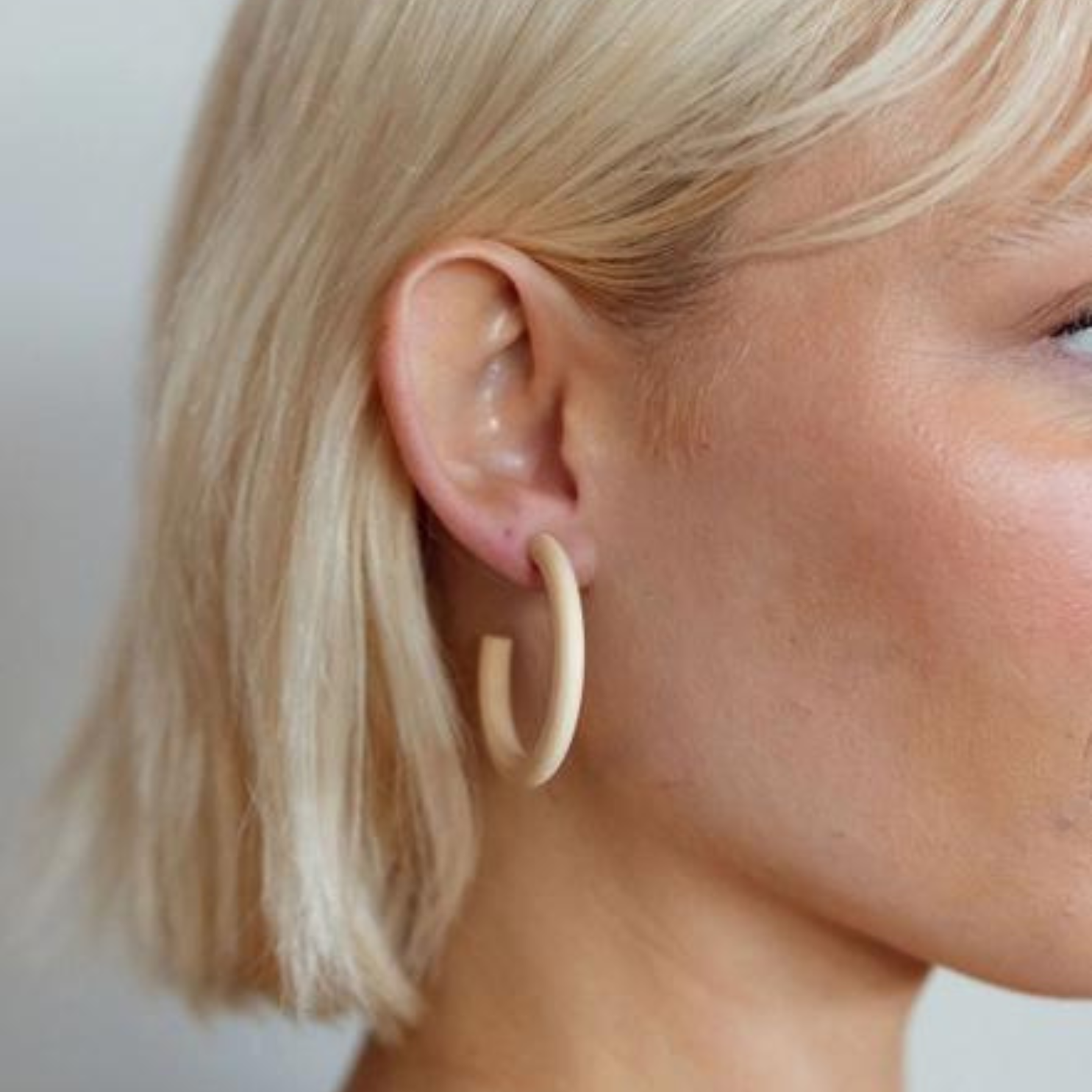 Light wood hypoallergenic hoop earrings handcrafted in Mexico